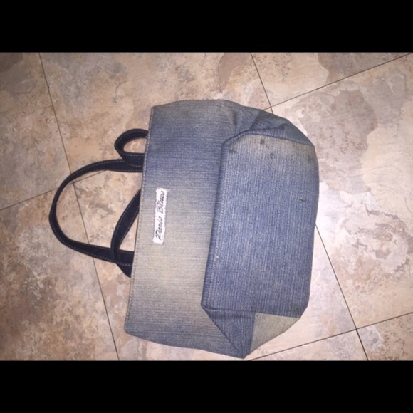 Purse - Picture 3 of 3